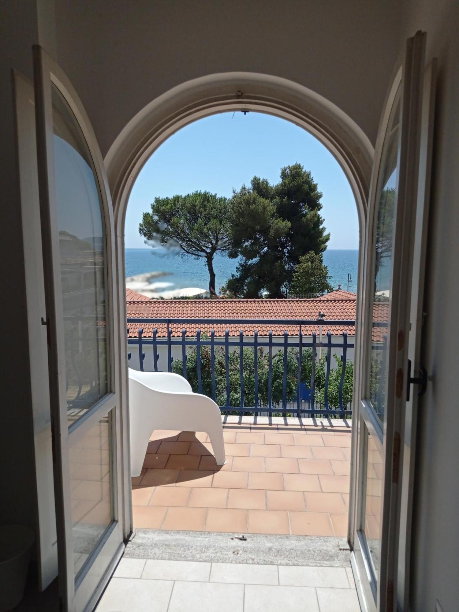 Alloggio Panoramico Sul Mare Di Vindicio Formia Esterno foto